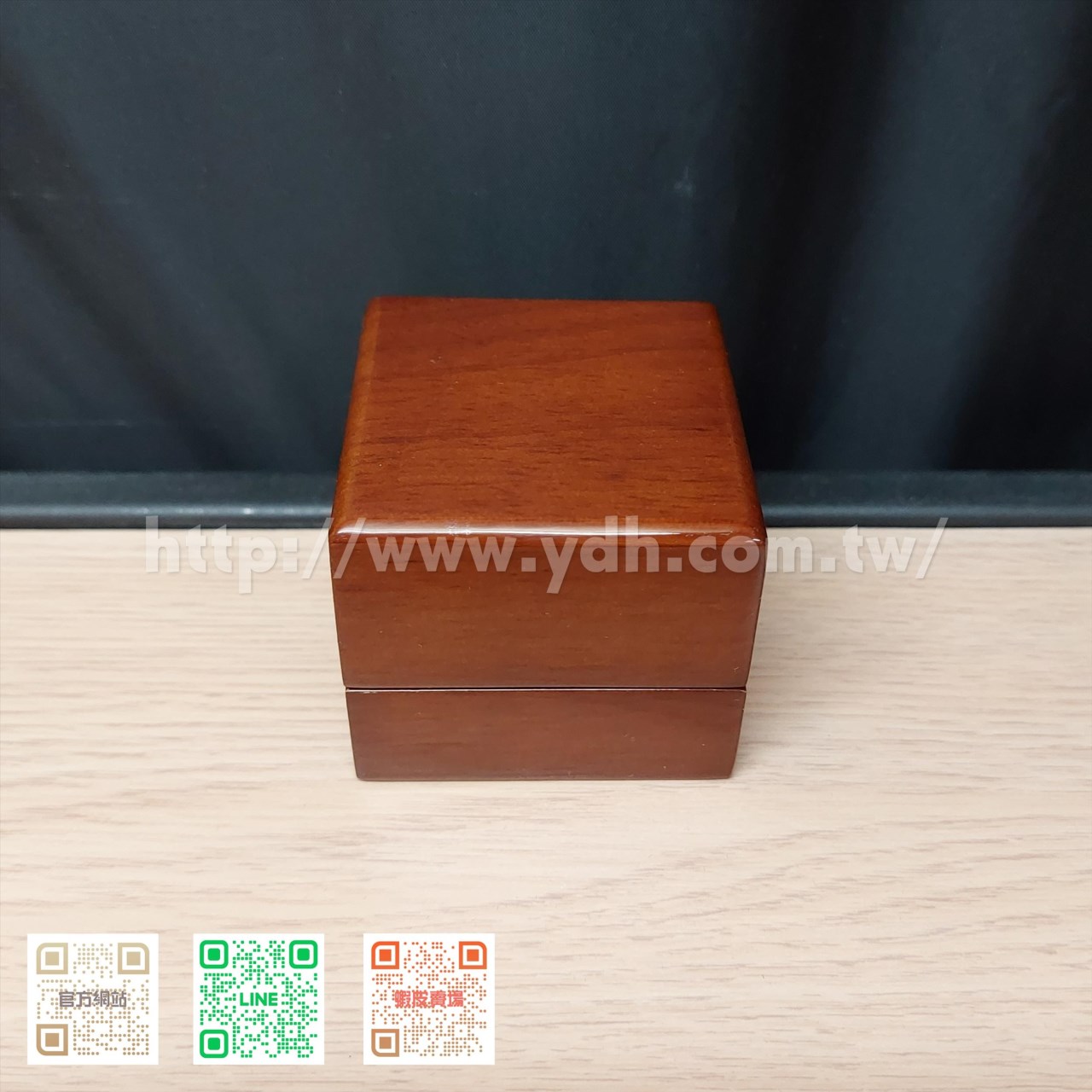 胡桃木戒指盒