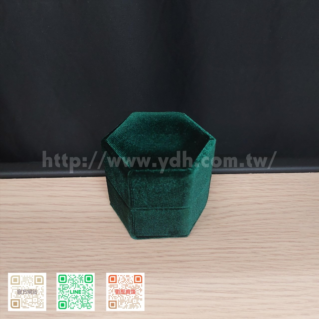 六角燈芯絨單戒盒
