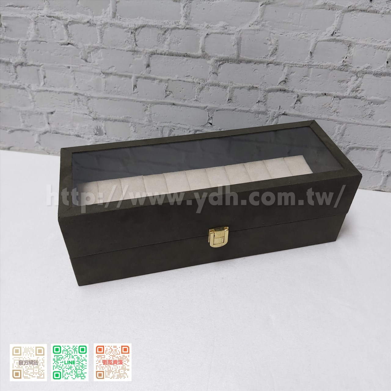 11x30公分手鐲玻璃蓋收納盒(黑鈦絲/麂皮)